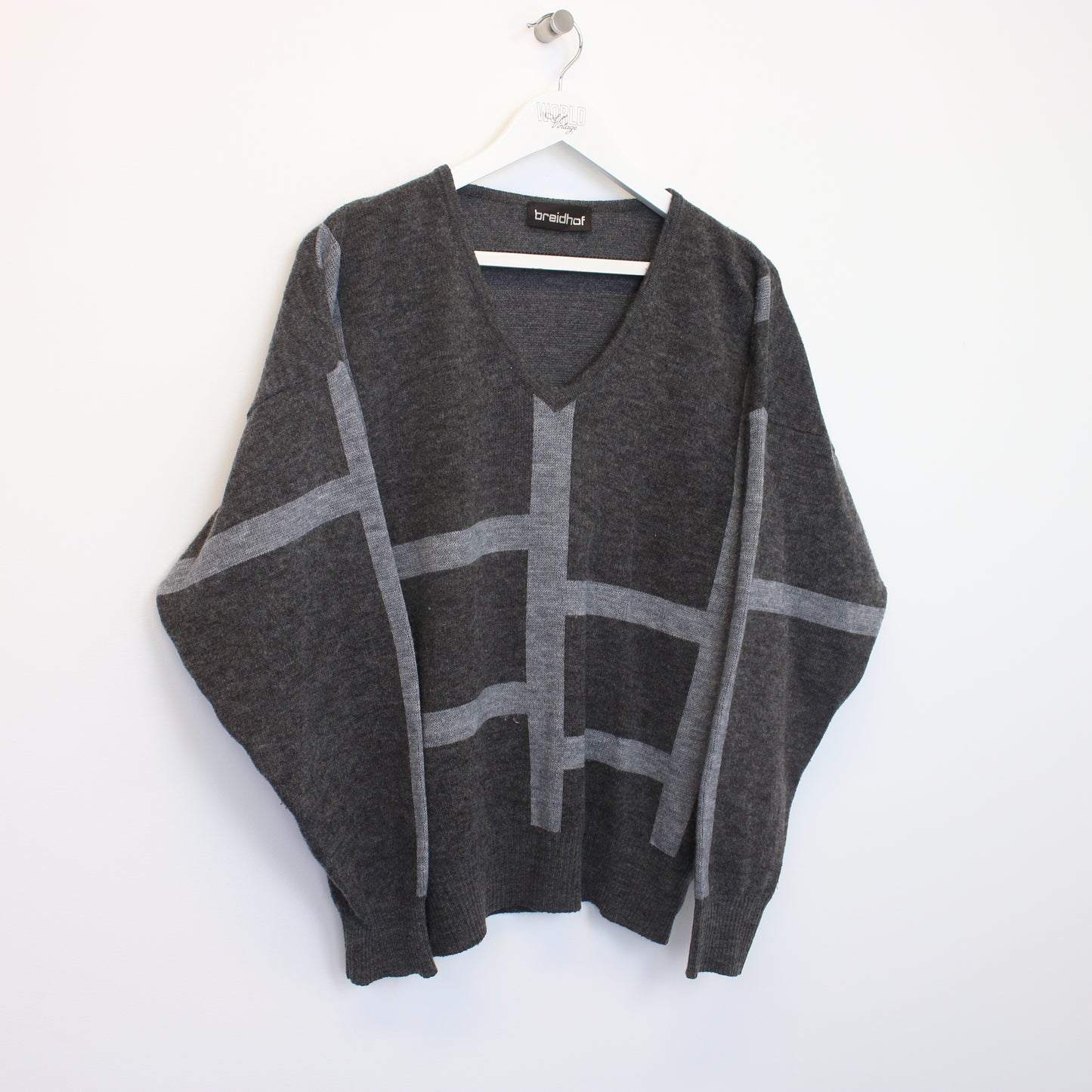 Vintage Breidhof knit sweatshirt in grey. Best fits L