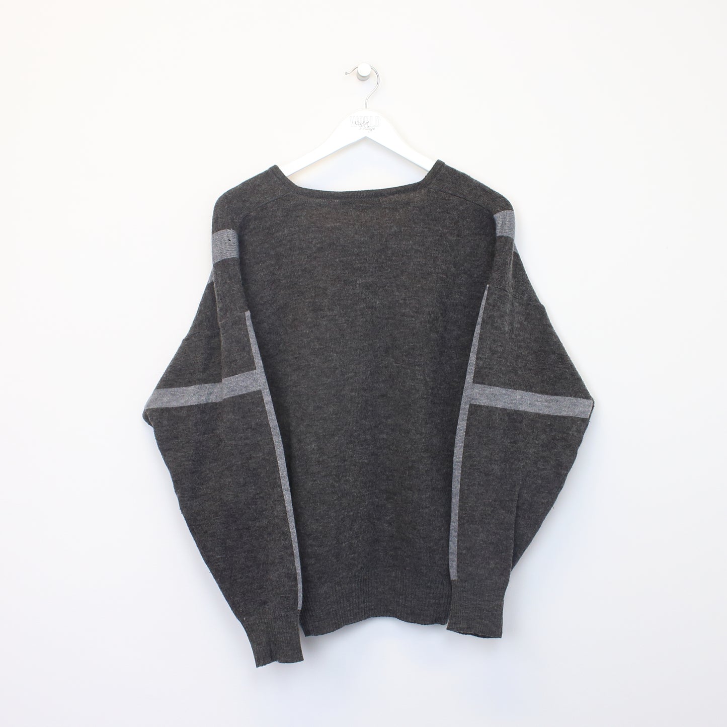 Vintage Breidhof knit sweatshirt in grey. Best fits L