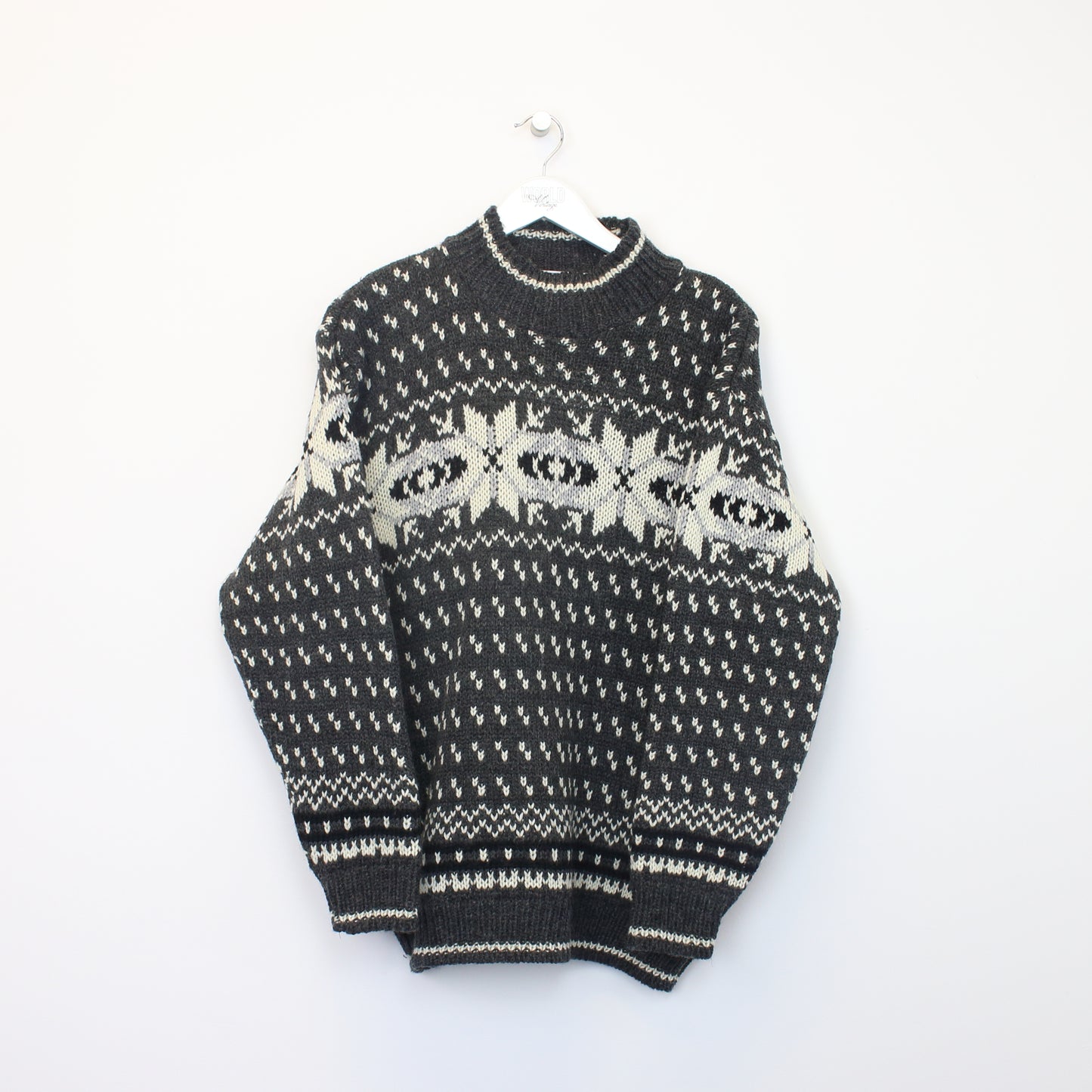 Vintage Box Office knit sweatshirt in grey. Best fits L