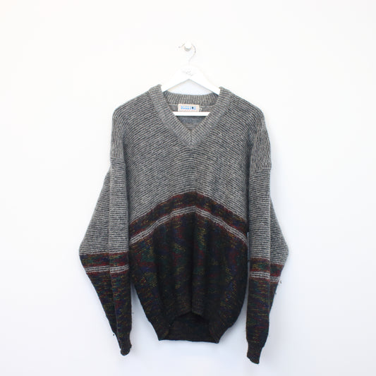 Vintage Blue Fox knit sweatshirt in multi colours. Best fits L