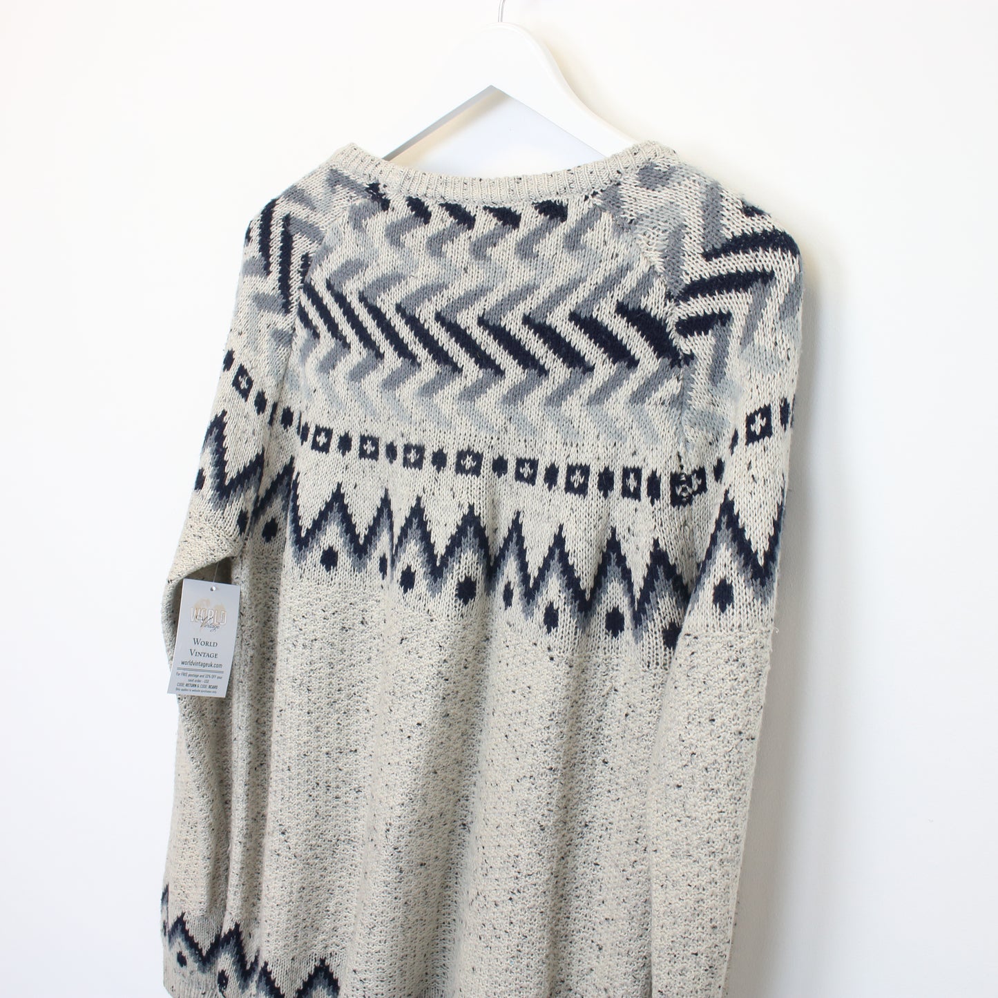 Vintage Unbranded knit sweatshirt in cream and blue. Best fits M