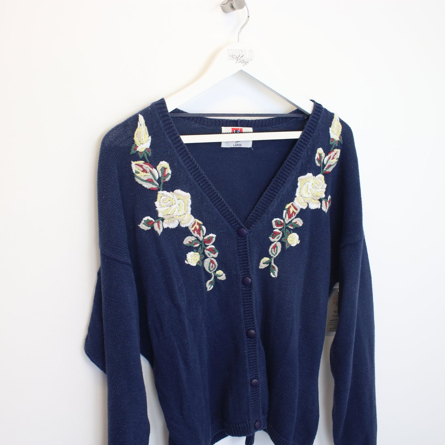 Vintage LS knit sweatshirt in blue. Best fits M