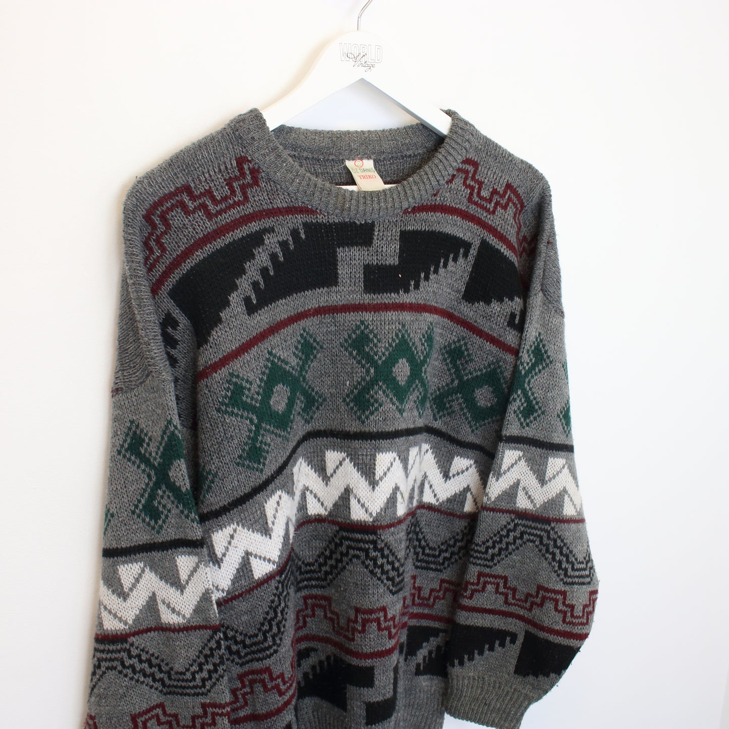 Vintage OZ Danis knit sweatshirt in grey. Best fits L