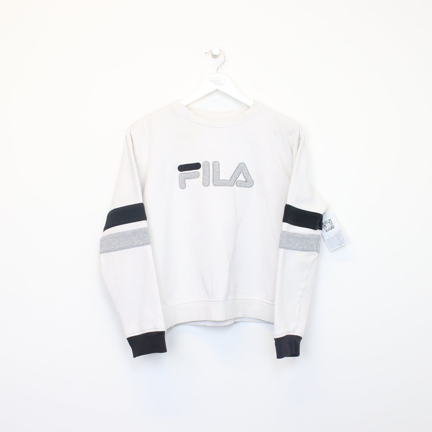 Vintage Women's Fila sweatshirt in white. Best fits XL