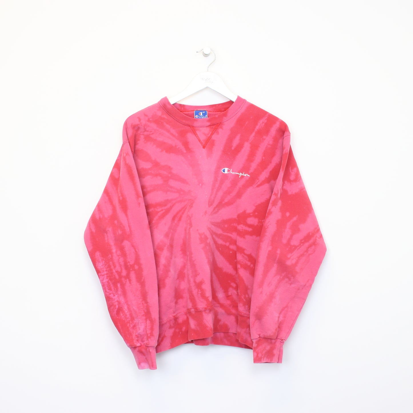 Vintage Champion sweatshirt in tie-dye pink. Best fits M