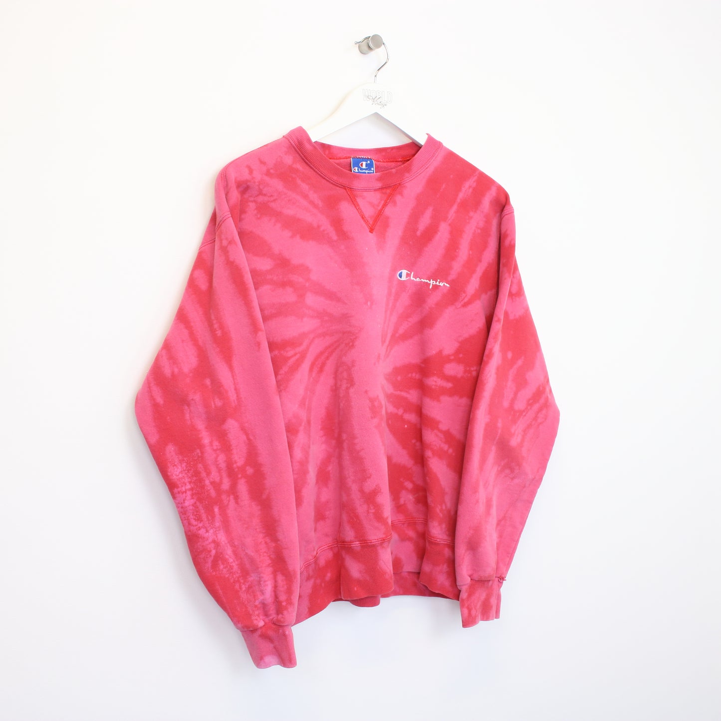 Vintage Champion sweatshirt in tie-dye pink. Best fits M