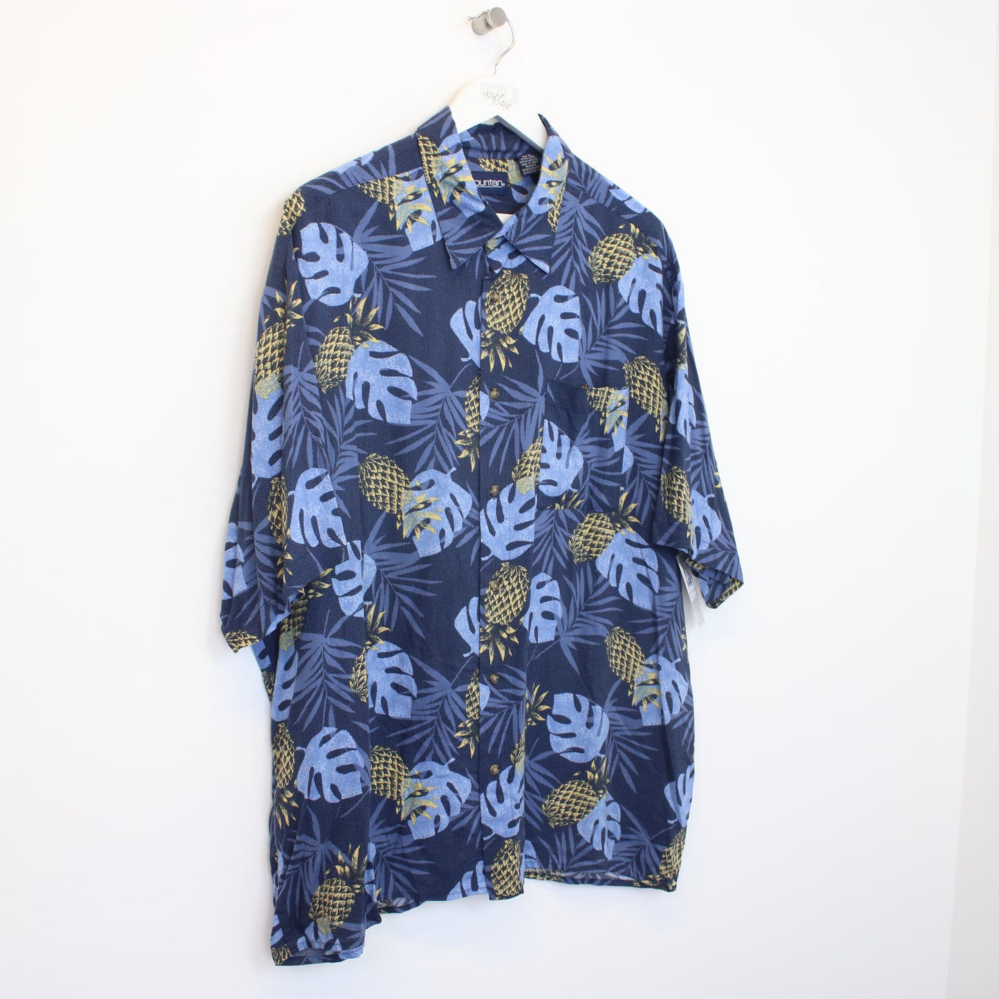 Vintage Puritan Hawaiian shirt in blue and yellow. Best fits XL