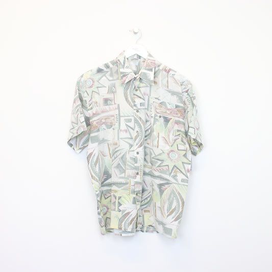 Vintage Fashion Hawaiian shirt in multi colours. Best fits L