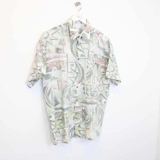 Vintage Fashion Hawaiian shirt in multi colours. Best fits L