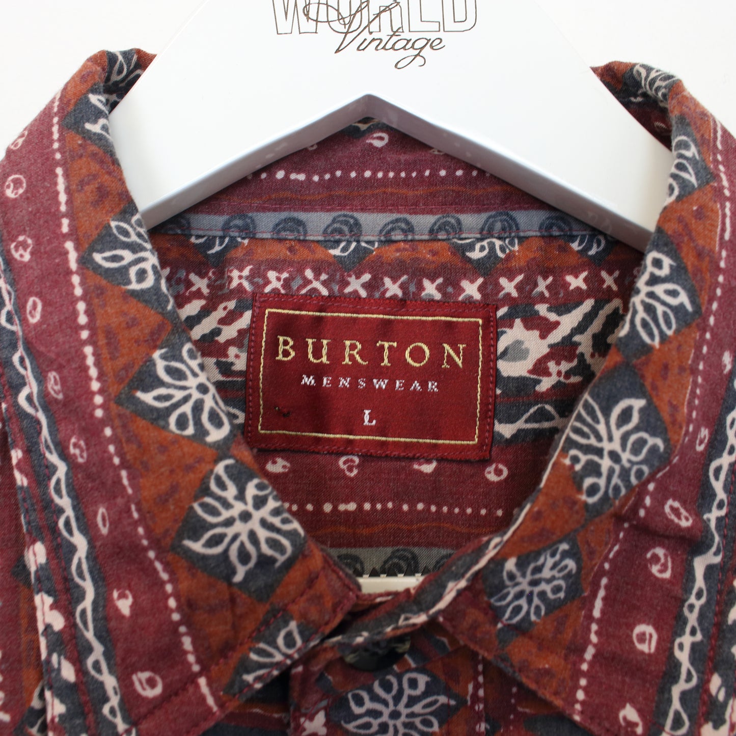 Vintage Burton Hawaiian shirt in burgundy. Best fits L