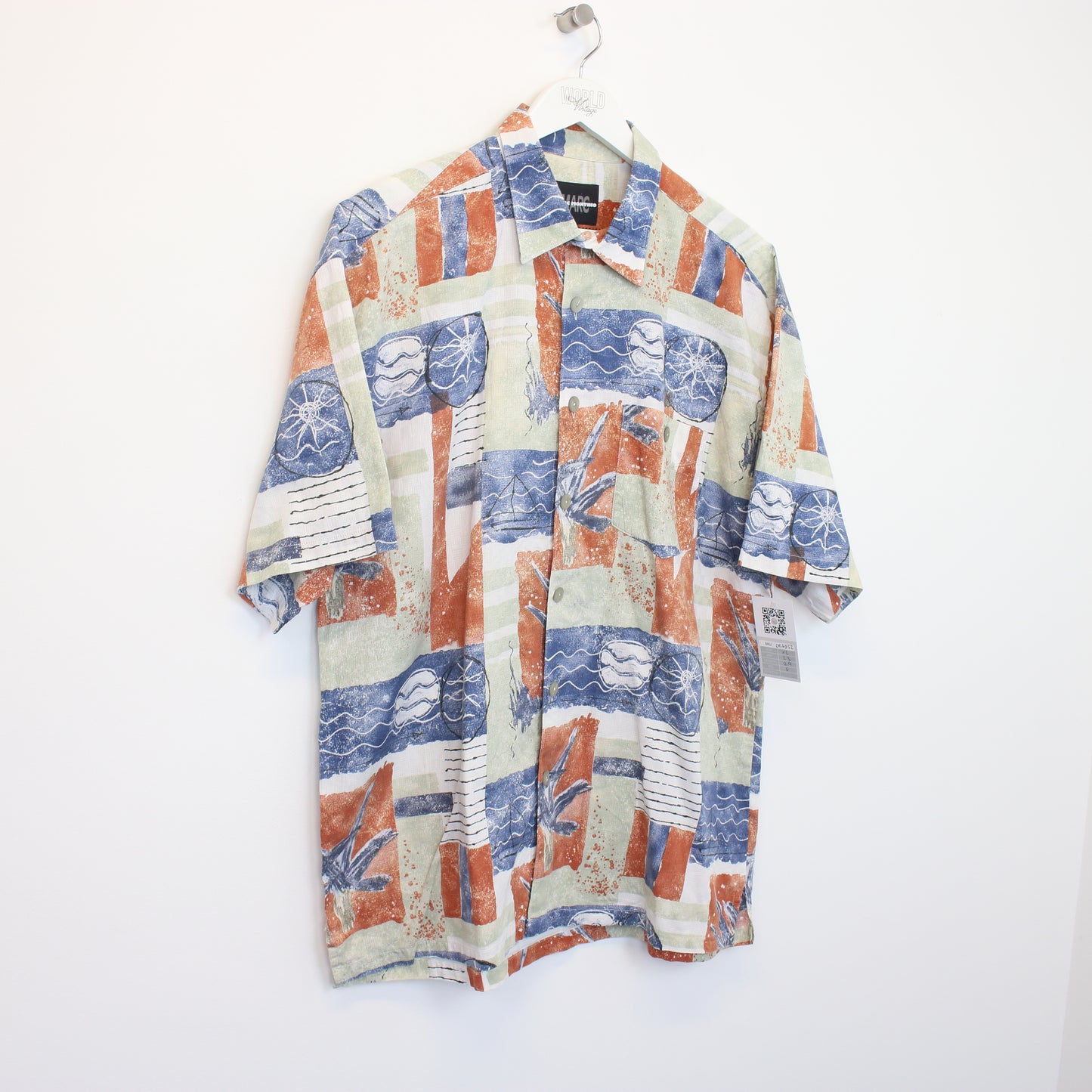 Vintage Marc Montino shirt in cream. Best fits XL