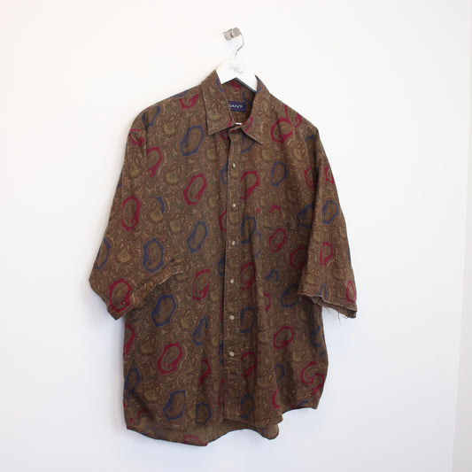 Vintage Gant shirt in brown. Best fits L