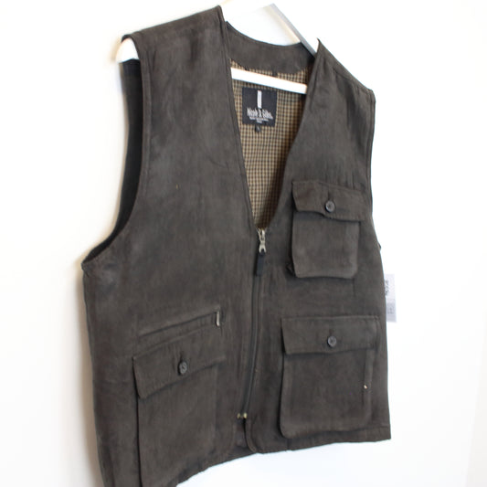 Vintage Nicole St Gilles vest in brown. Best fits L