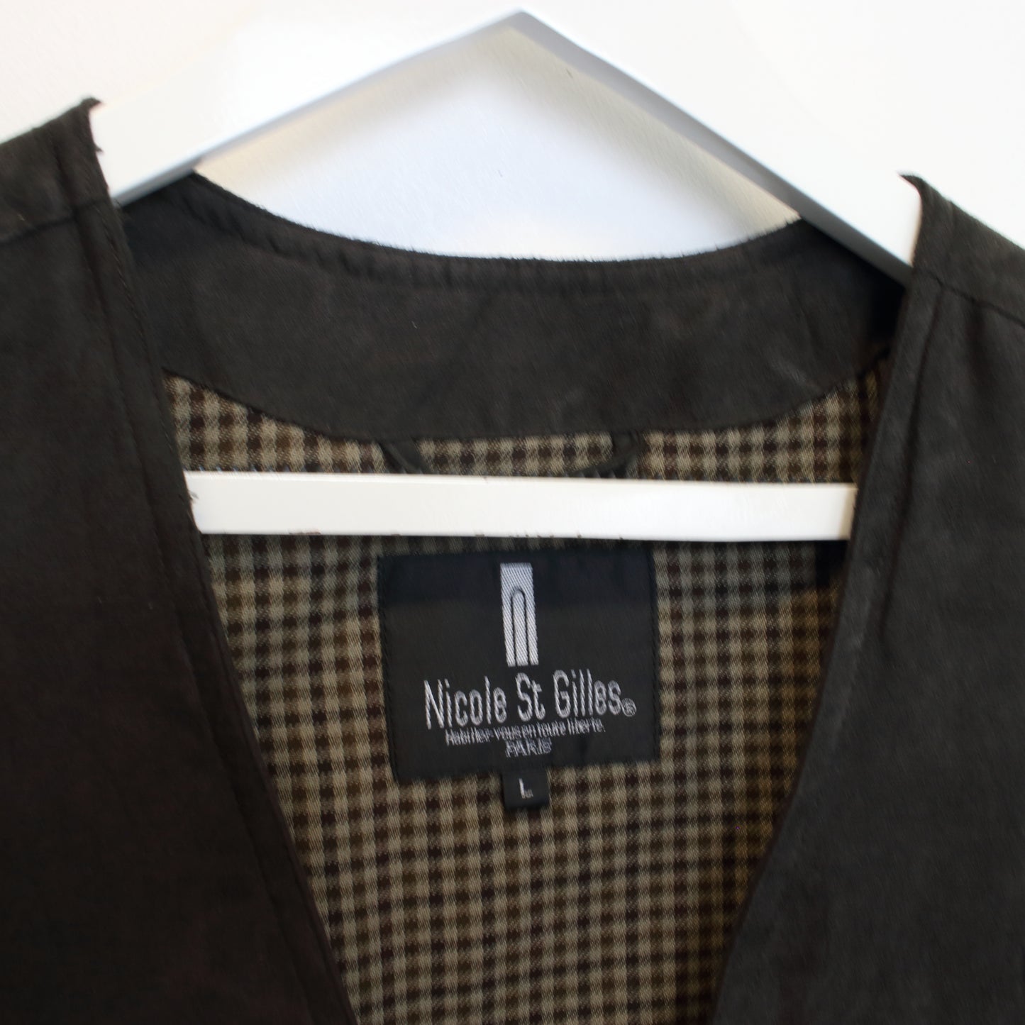 Vintage Nicole St Gilles vest in brown. Best fits L