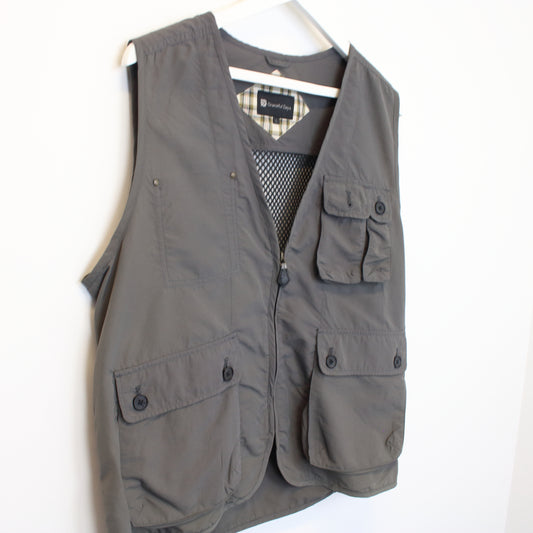 Vintage Graceful Days vest in grey. Best fits L