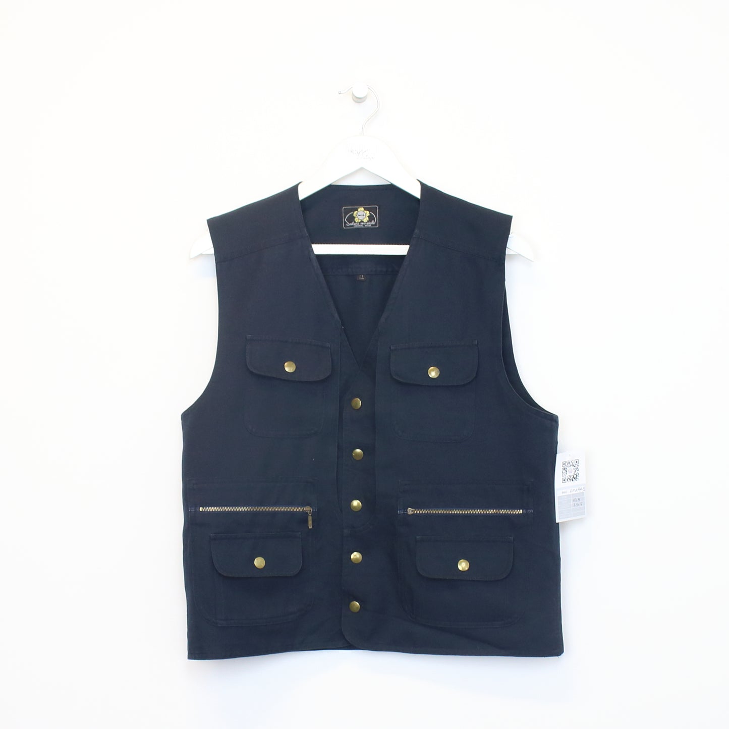 Vintage Sakura Maruiki vest in black. Best fits M