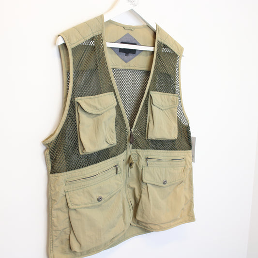 Vintage Graceful Days mesh vest in green. Bets fits L