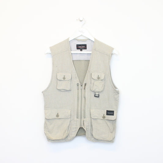 Vintage Oscar Jones vest in beige. Best fits M