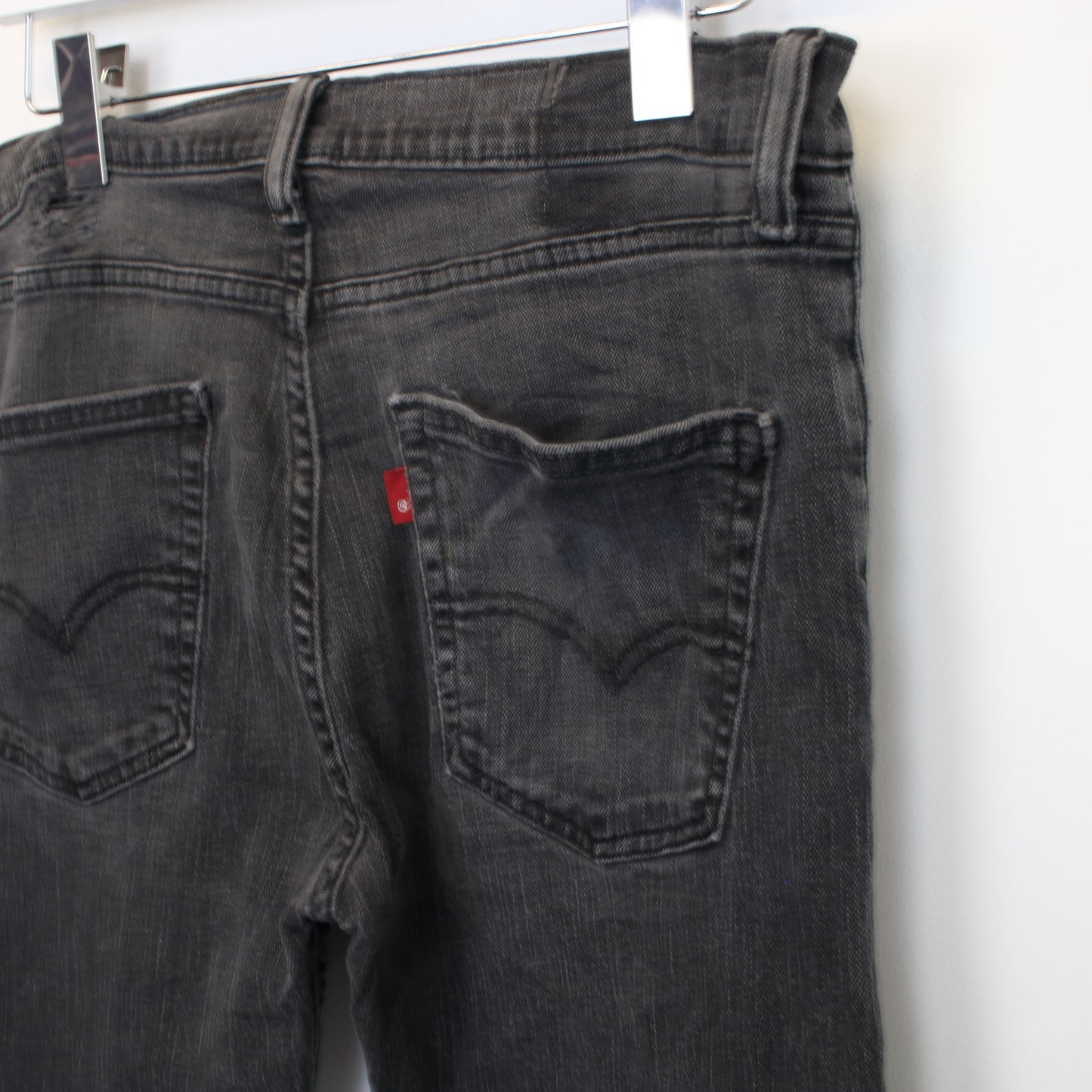 Vintage Levi's jeans in black. Best fits W30 L27