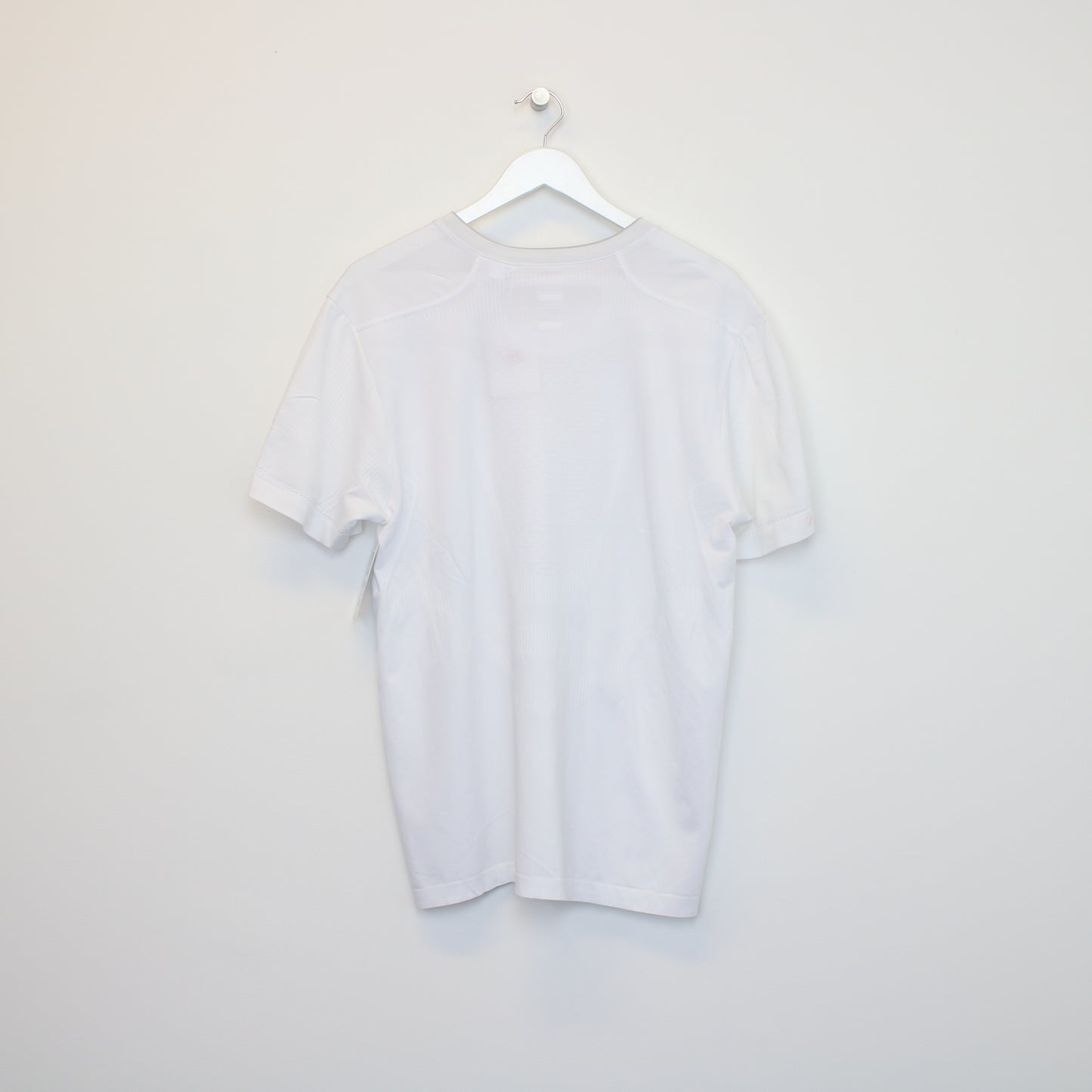 Vintage Nike Deadstock t-shirt in white. Best fits XL