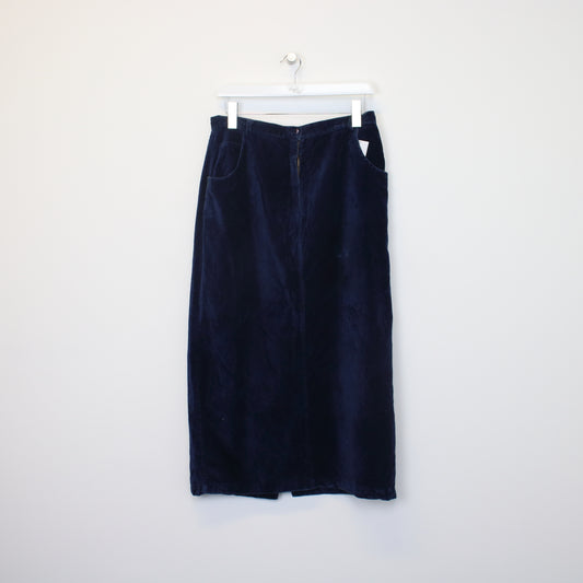 Vintage Willow Ridge skirt in navy. Best fits W30