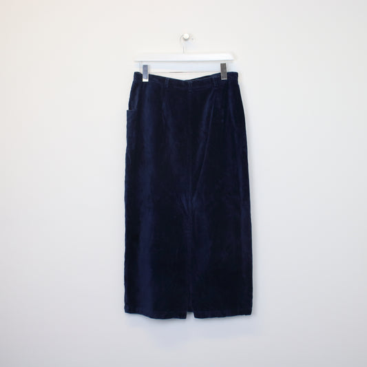 Vintage Willow Ridge skirt in navy. Best fits W30