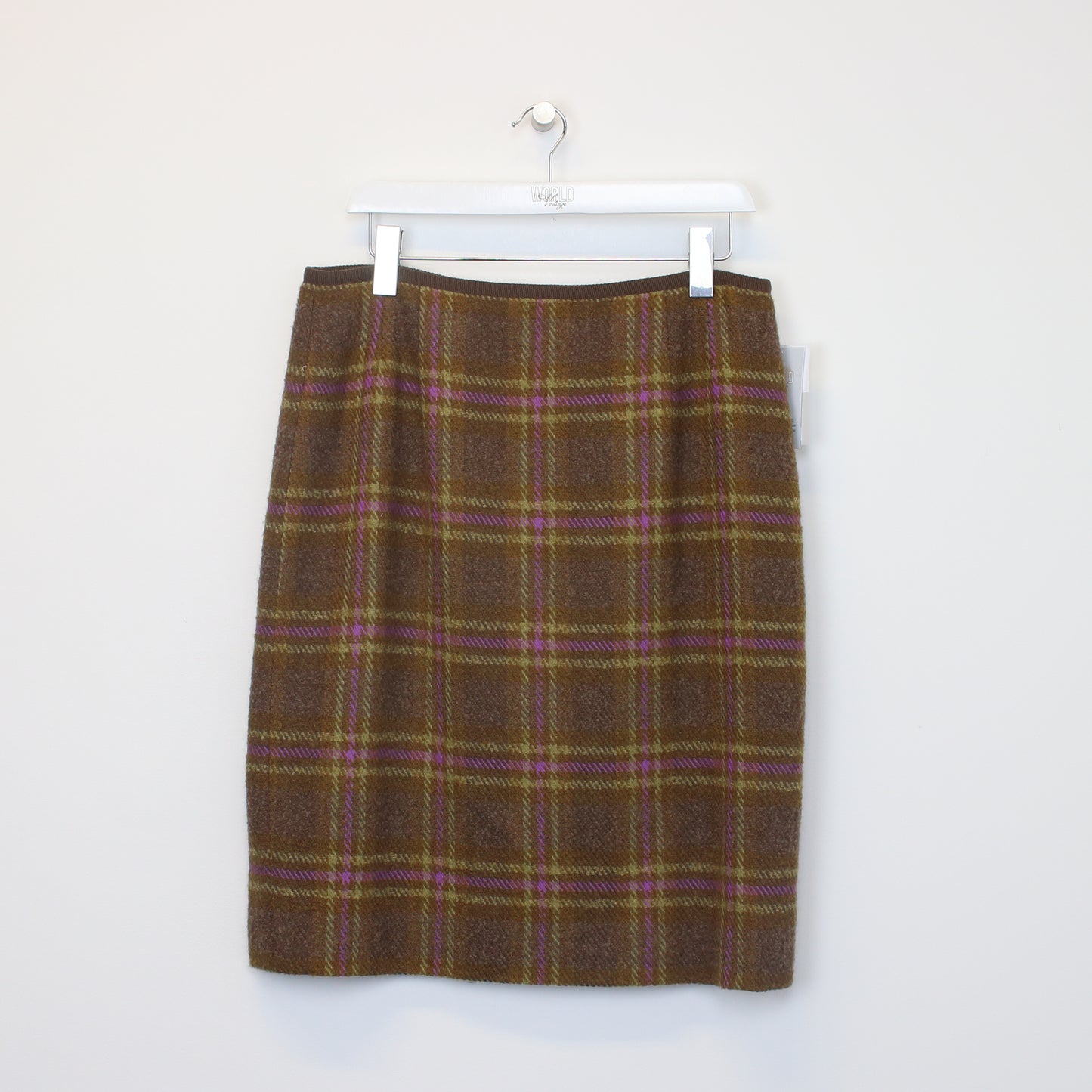 Vintage Unbranded skirt in brown. Best fits W32