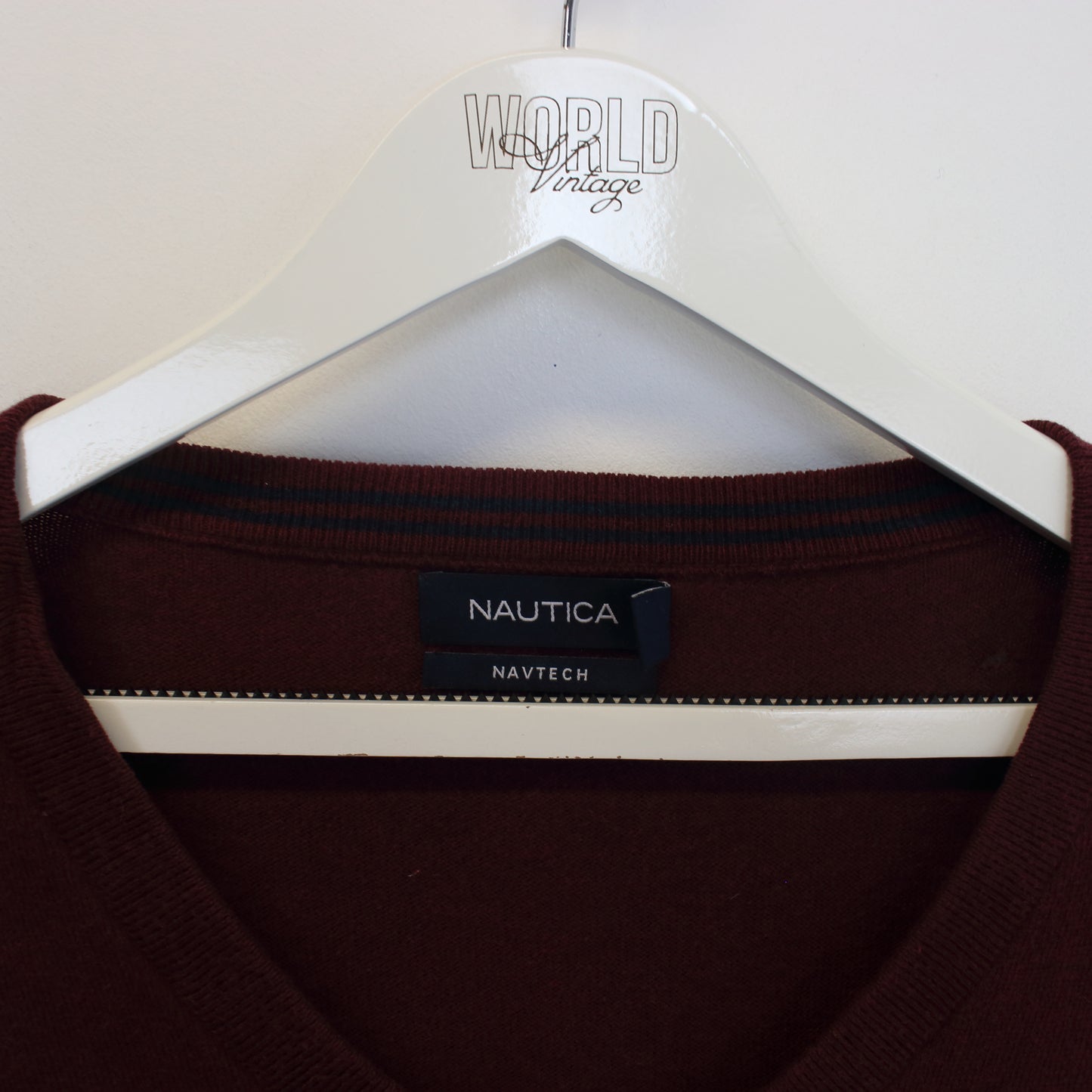 Vintage Nautica knitted sweatshirt in burgundy. Best fits XL