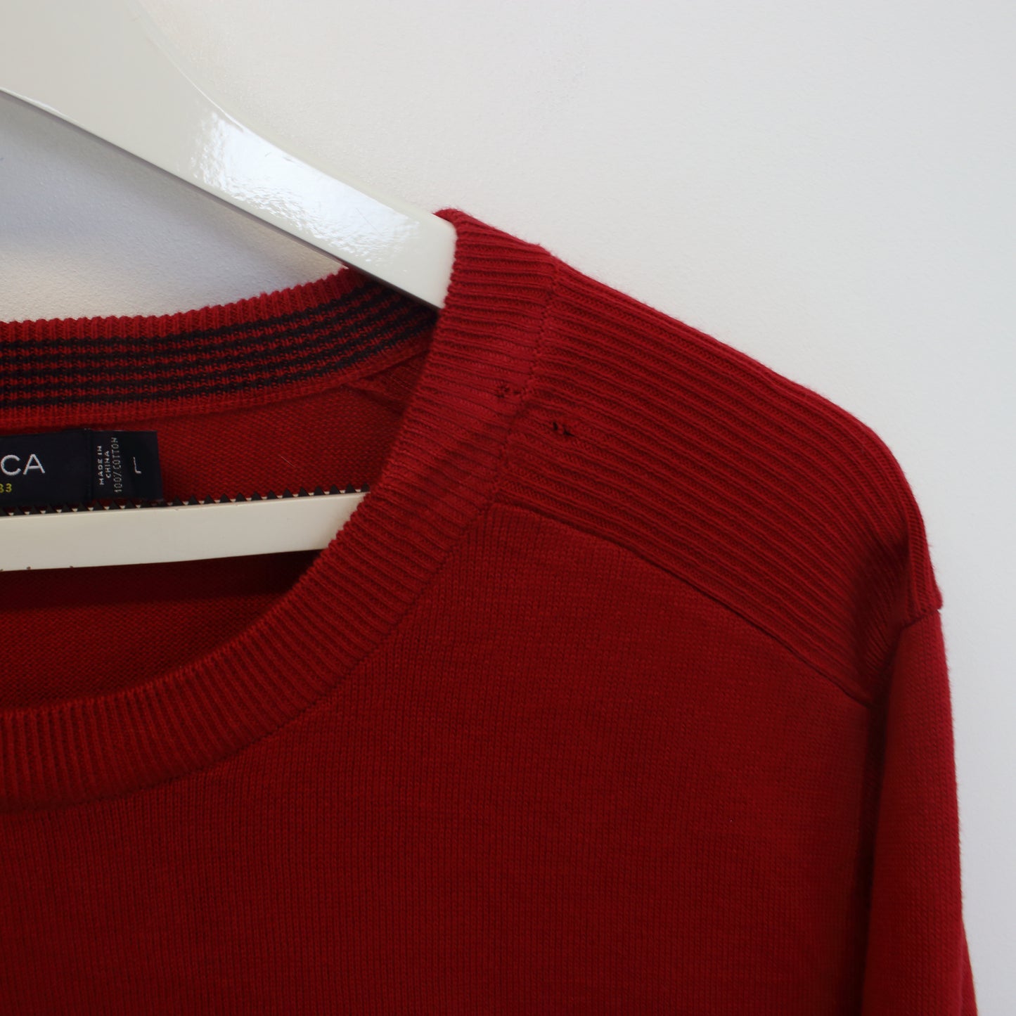 Vintage Nautica knitted sweatshirt in red. Best fits XL