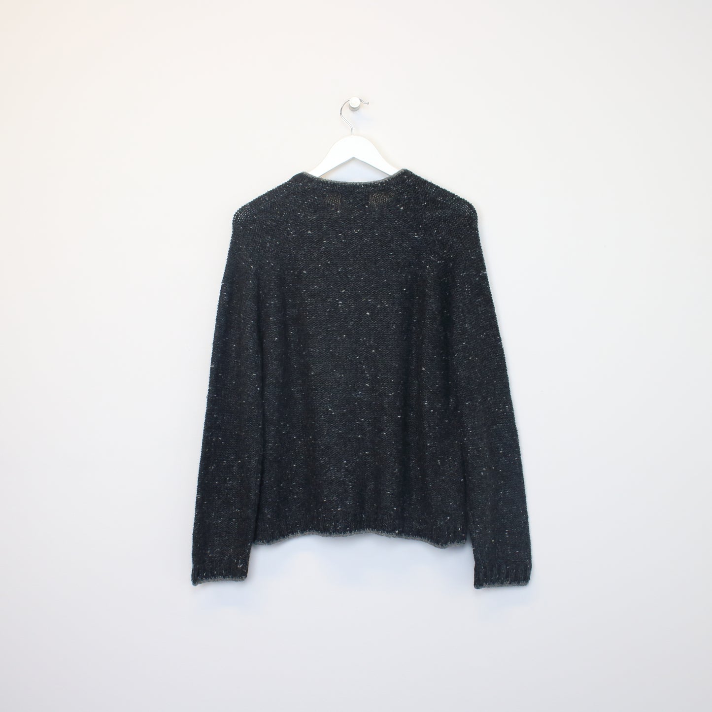 Vintage Woolrich sweatshirt in black. Best fits S