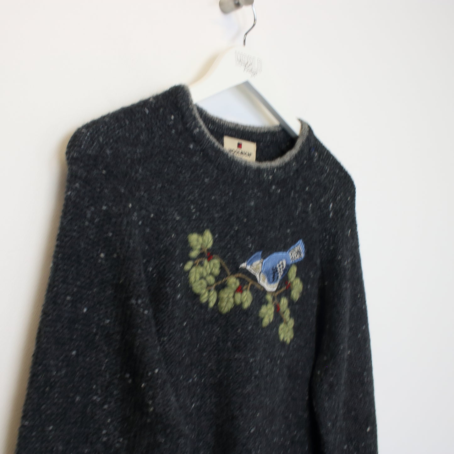 Vintage Woolrich sweatshirt in black. Best fits S