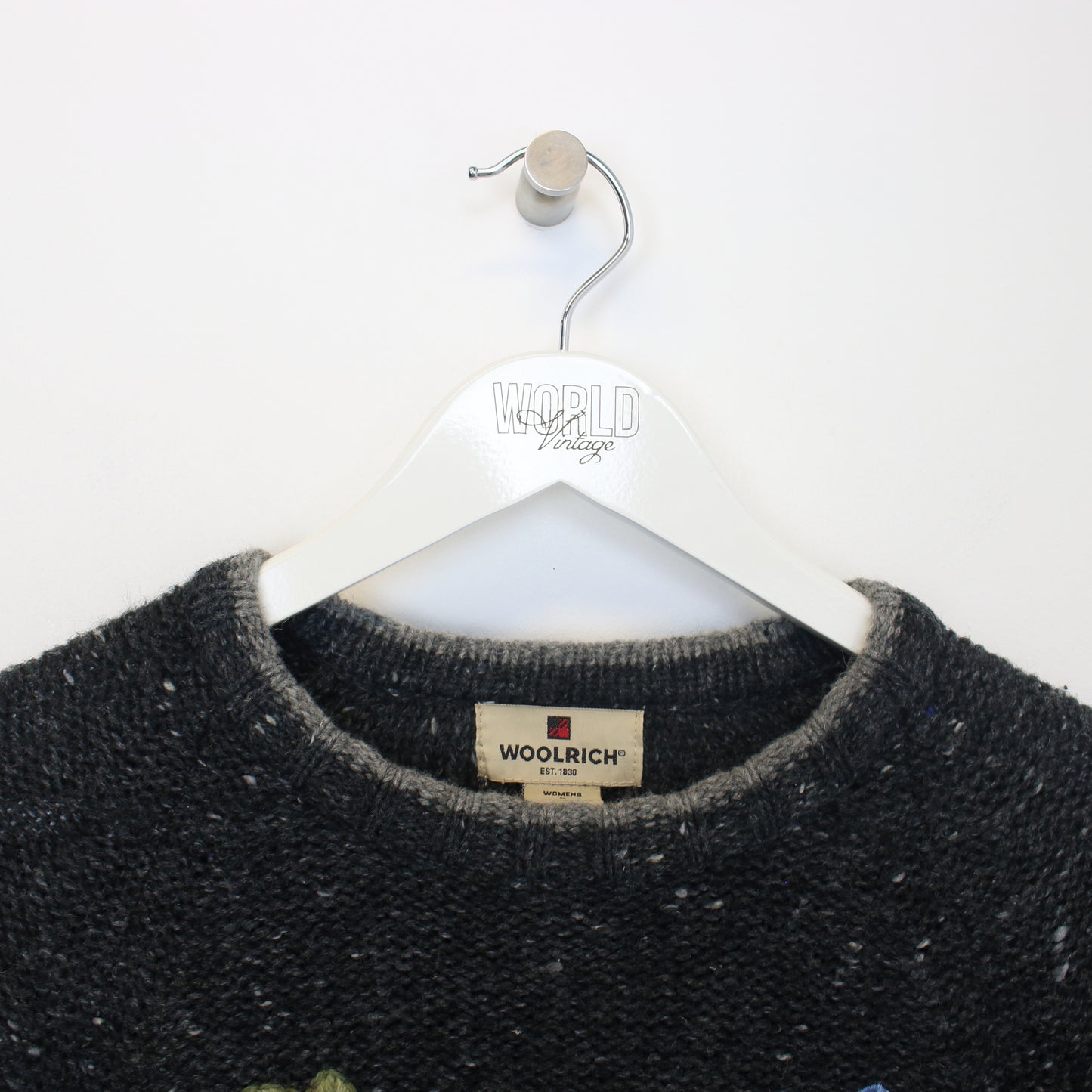 Vintage Woolrich sweatshirt in black. Best fits S