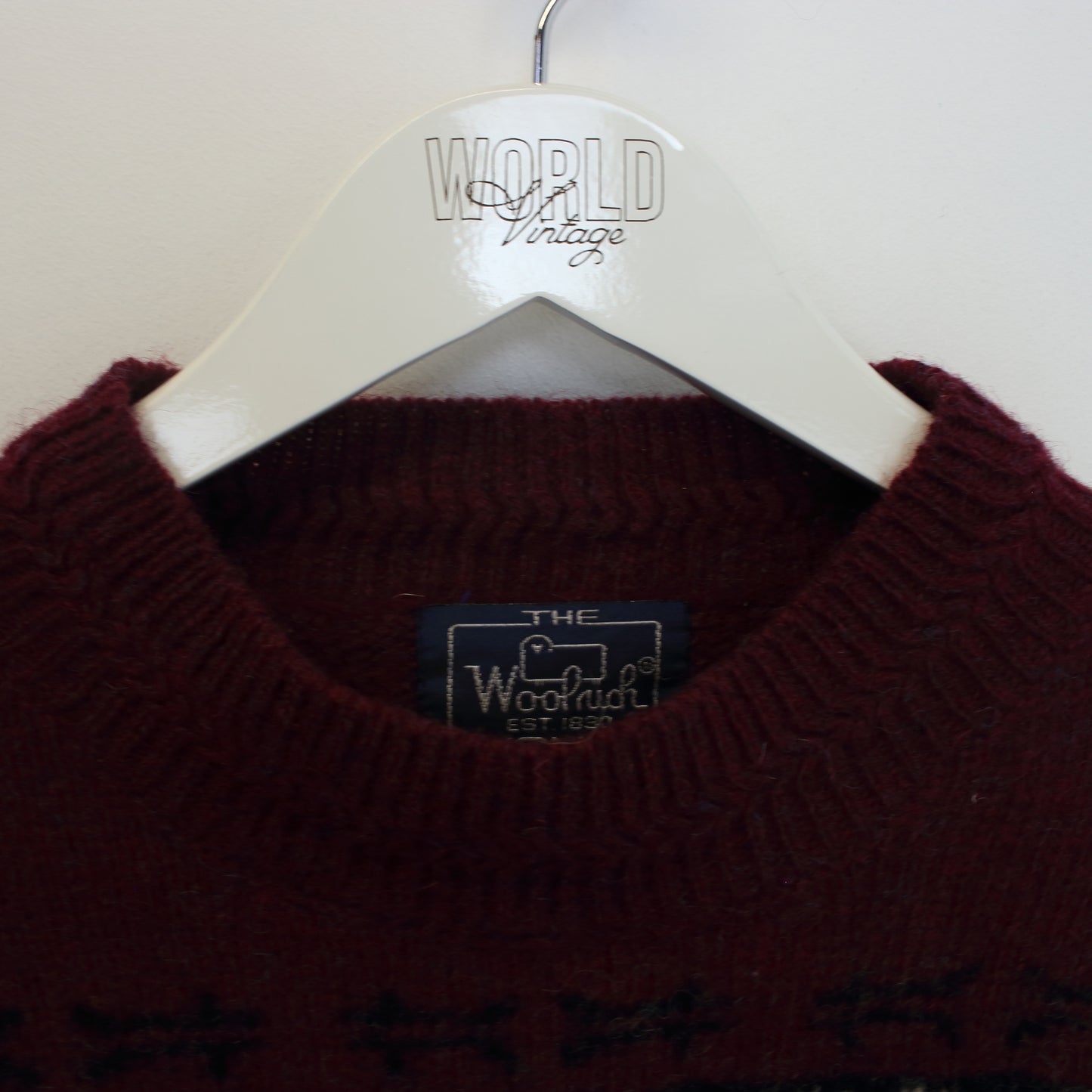 Vintage women's Woolrich knitted sweatshirt in burgundy. Best fits XS