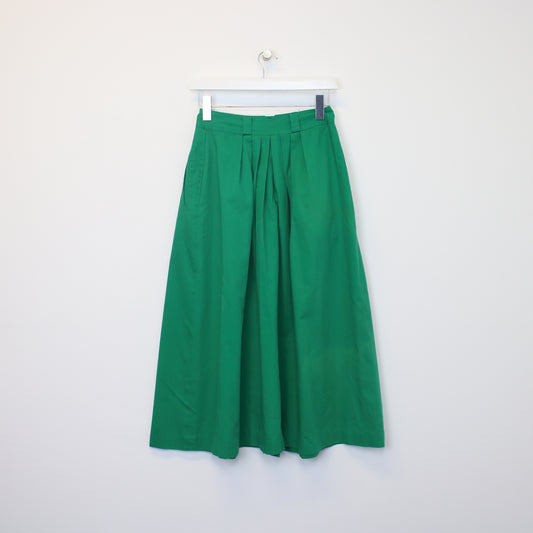 Vintage Unbranded skirt in green. Best fits W25