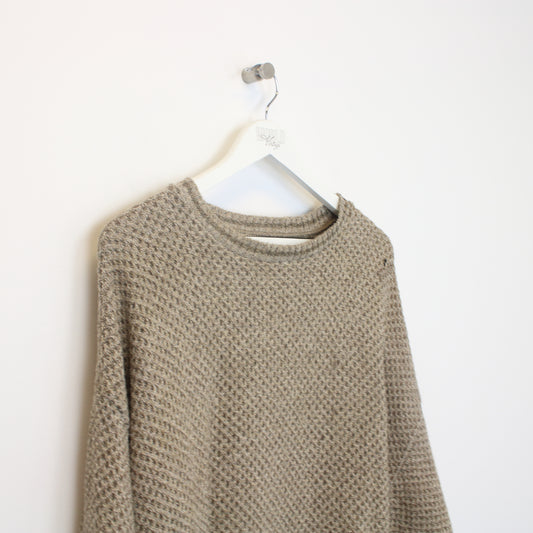 Vintage Woolrich knitted sweatshirt in beige. Best fits XL