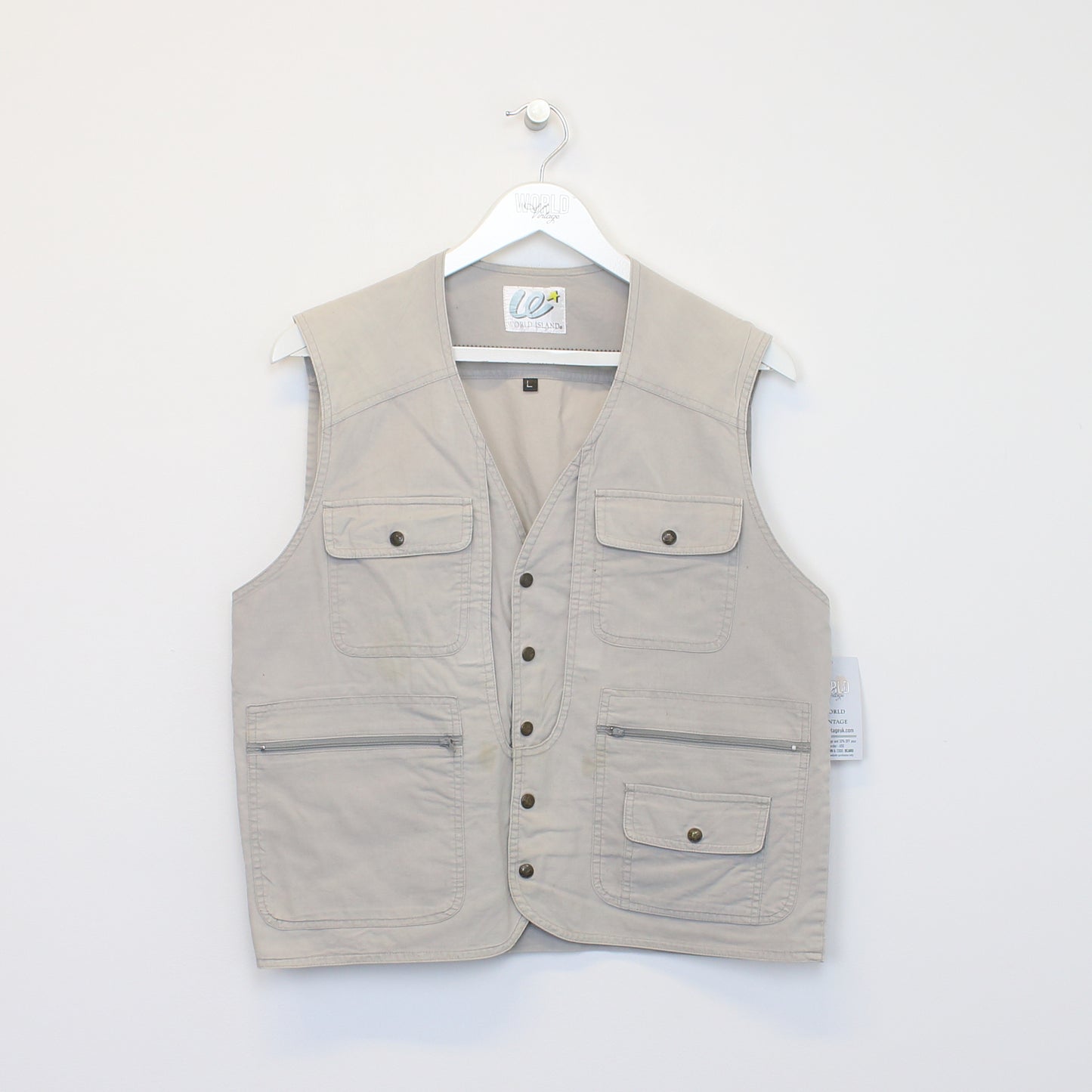 Vintage World Island vest in grey. Best fits L