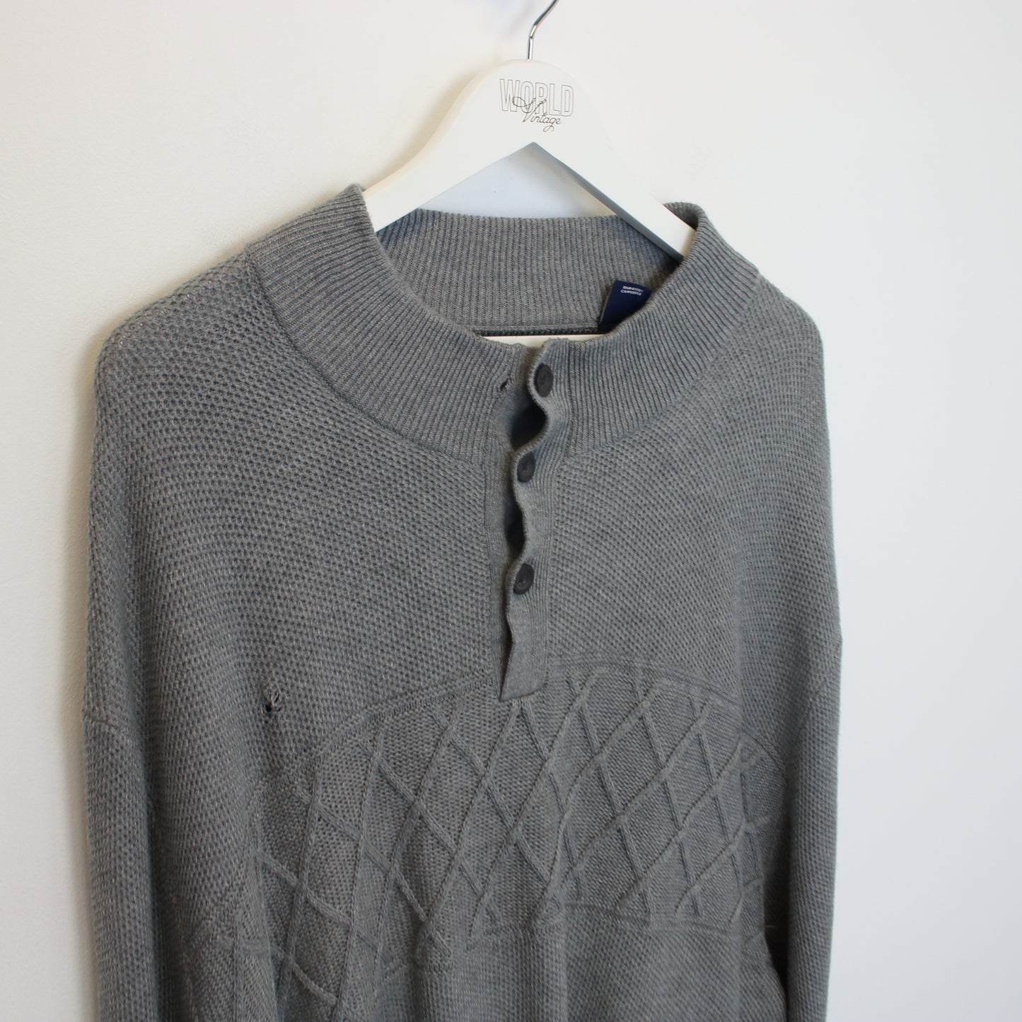 Vintage Chaps knitted sweatshirt in grey. Best fits XXL