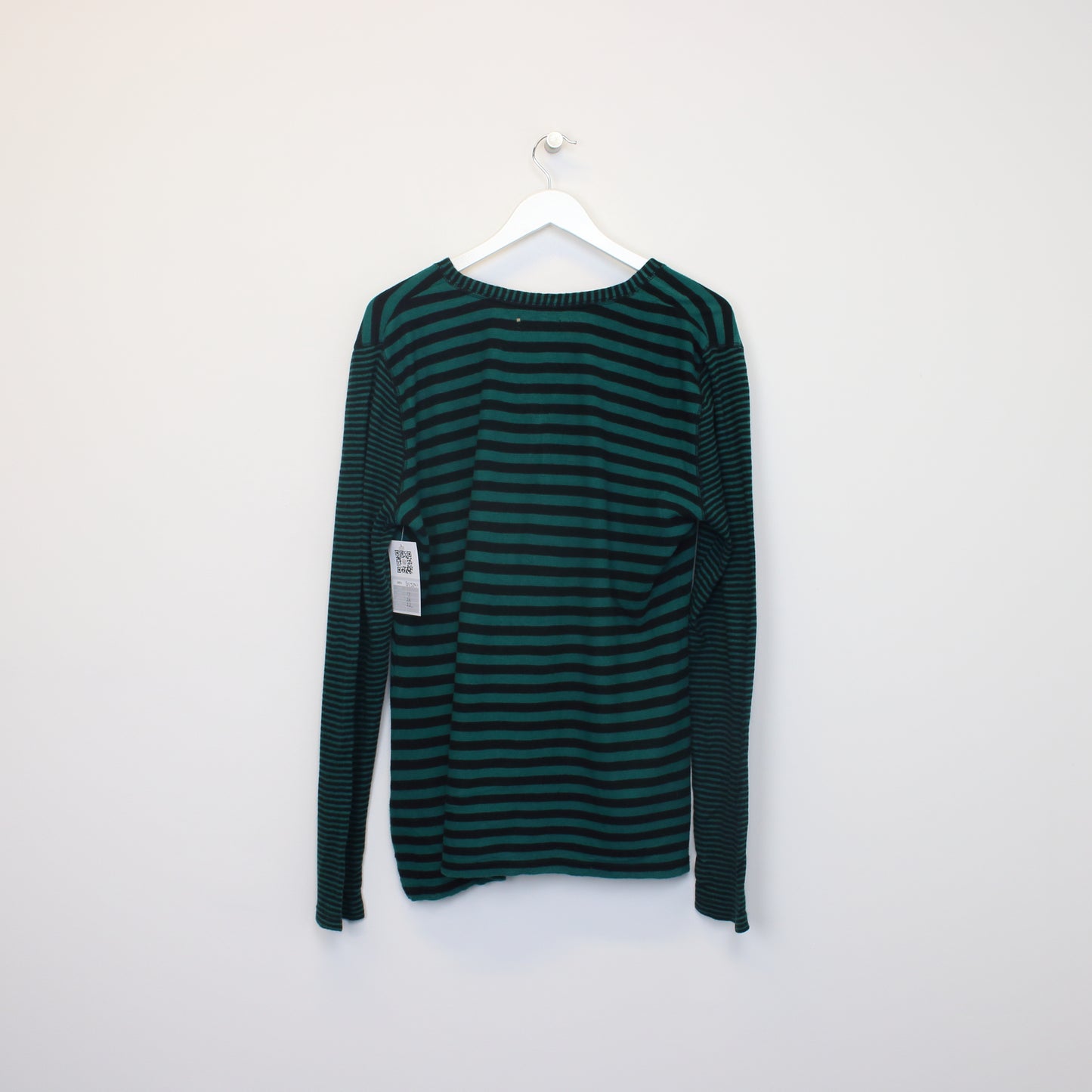 Vintage Chaps womens knitted sweatshirt in Black and Green. Best fits M