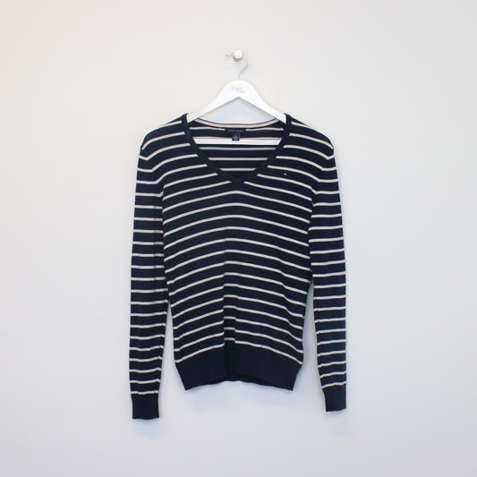 Vintage Tommy Hilfiger knitted sweatshirt in navy and white. Best fits XS