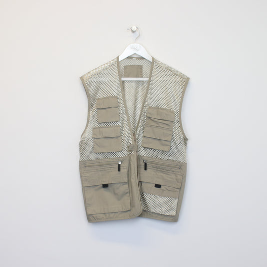 Vintage Unbranded vest in beige. Best fits L