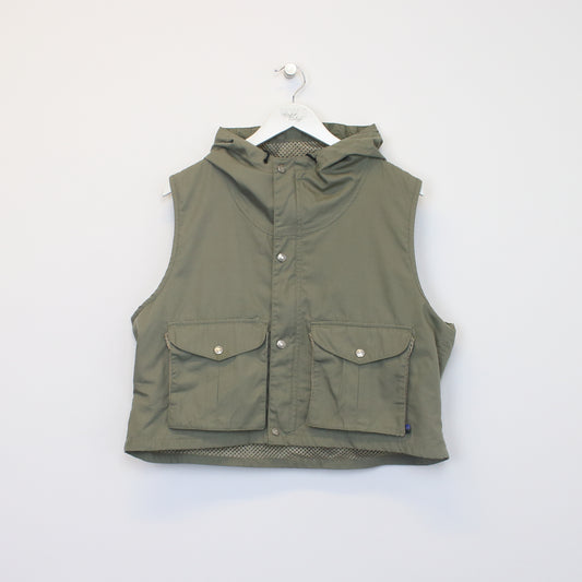 Vintage Pract.s vest in green. Best fits M