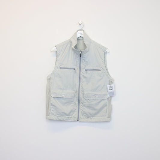 Vintage unbranded vest in grey. Best fits S