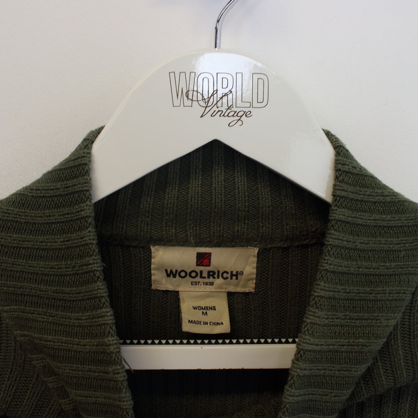 Vintage women's Woolrich knitted sweatshirt in green. Best fits M