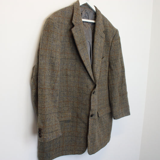 Vintage Walbusch Harris Tweed jacket in grey. Best fits 62R