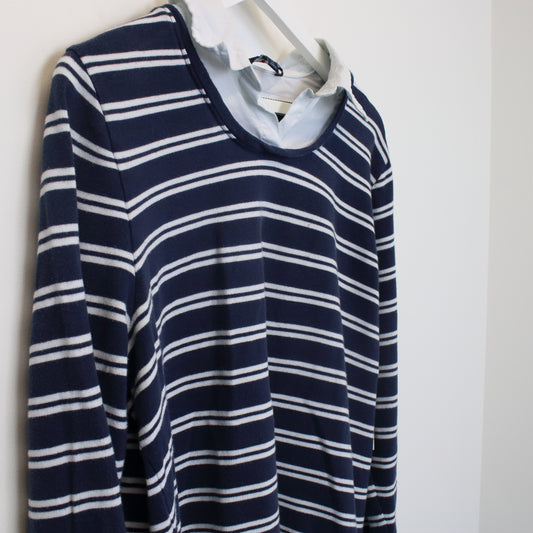 Vintage womens Tommy Hilfiger rugby shirt in navy and white. Best fits L