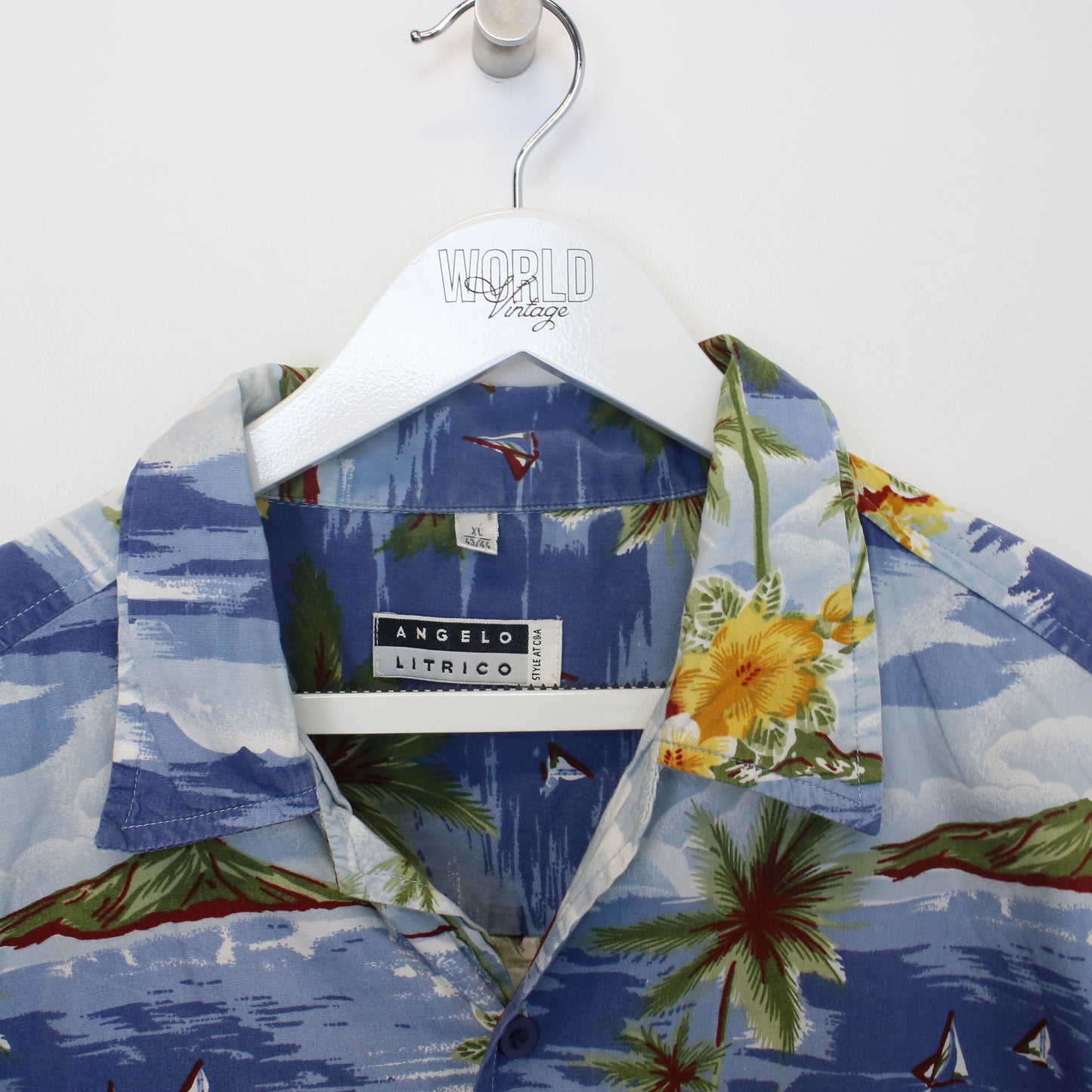 Vintage Angelo Litrico Hawaiian shirt. Best fits XL