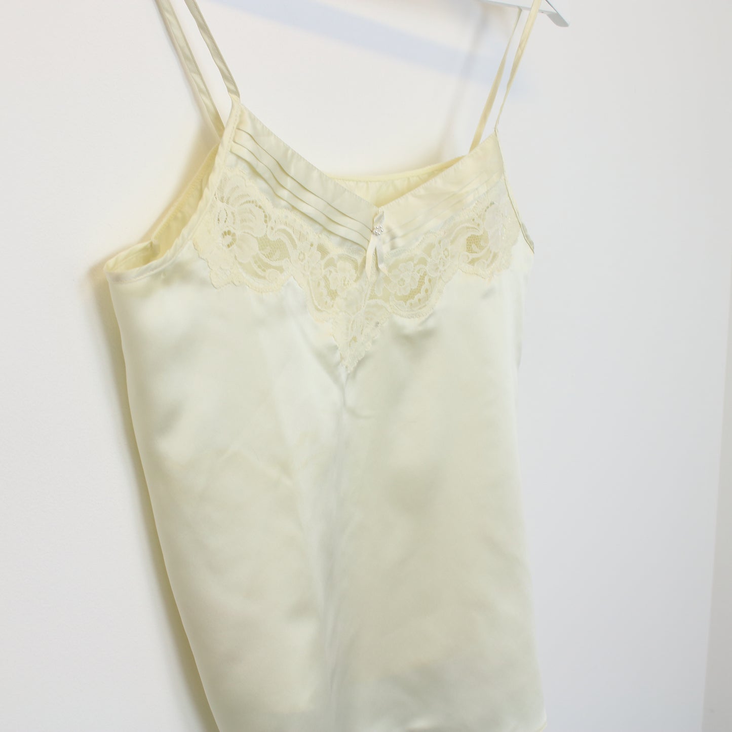 Vintage women's Chantelle cami in yellow. Best fits M