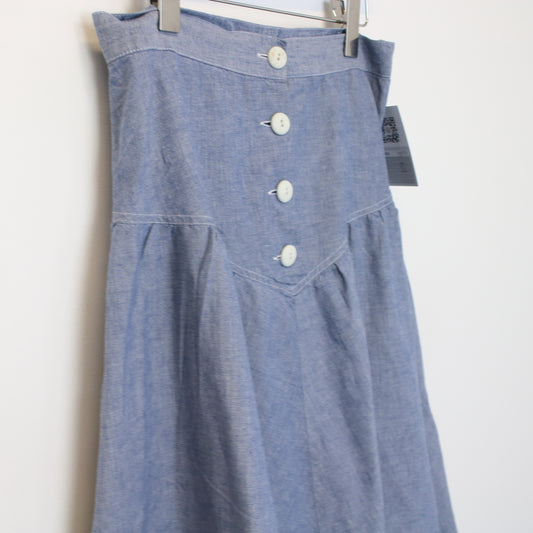 Vintage Unbranded skirt in blue. Best fits W30