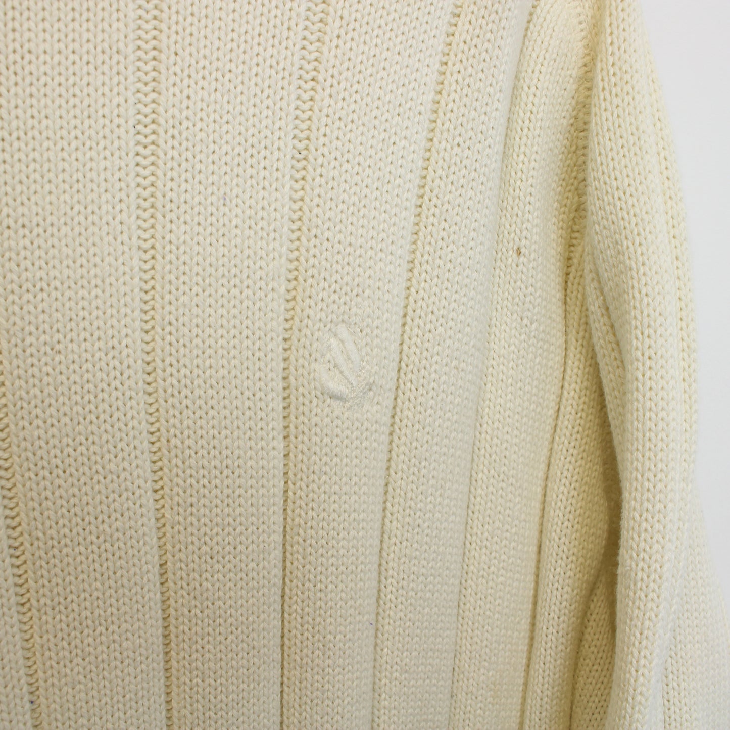 Vintage Nautica knit sweatshirt in cream. Best fits XL