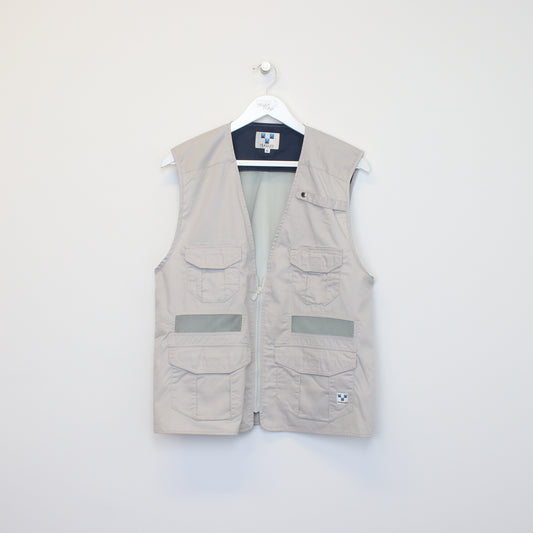 Vintage Teagles vest in grey. Best fits L